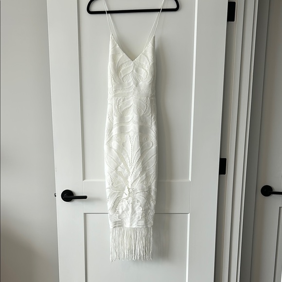 Elegant White Fringe Dress - Picture 3 of 6